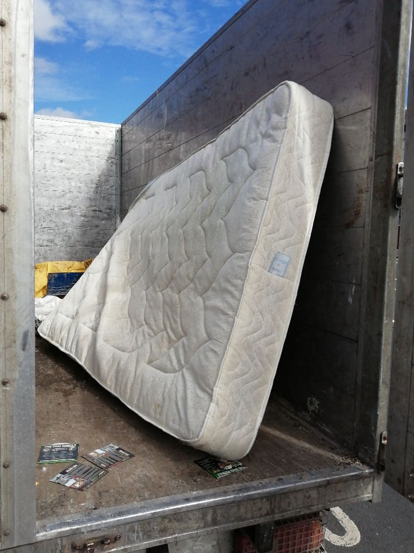 mattress-disposal- Doncaster-van