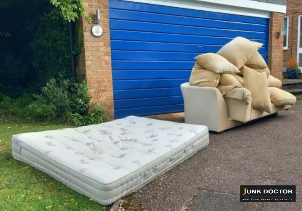 furniture-collection-Richmond-front-garden