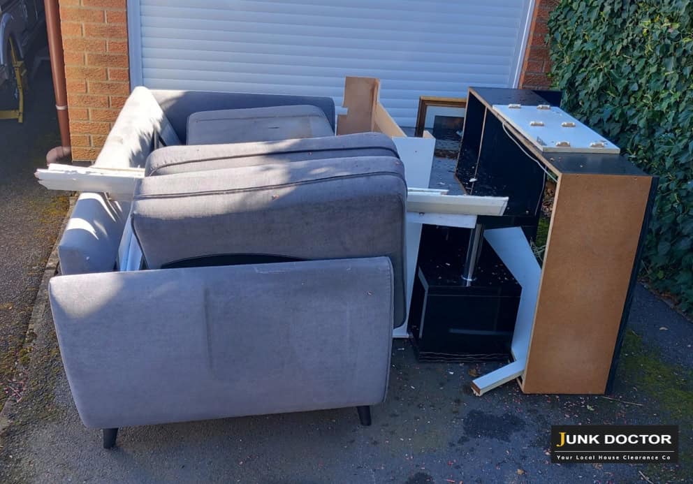 rubbish-removal-Edenthorpe-sofa